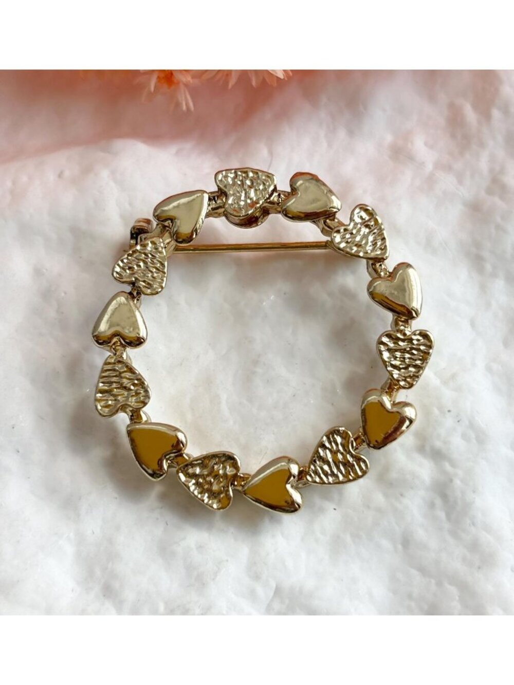 Wreath Shaped Heart Shaped 80's Style Gold Toned Vintage Brooch | Pin
